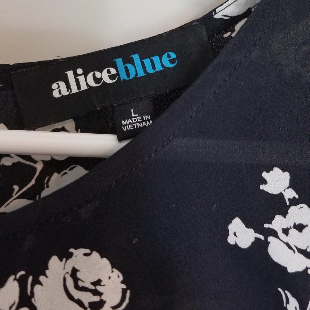 Alice Blue top with tulip sleeves